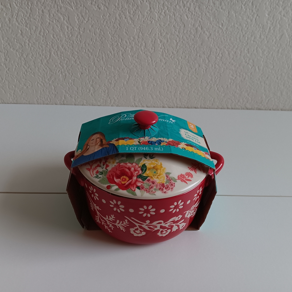 The Pioneer Woman Red and White Floral Stoneware Bowl